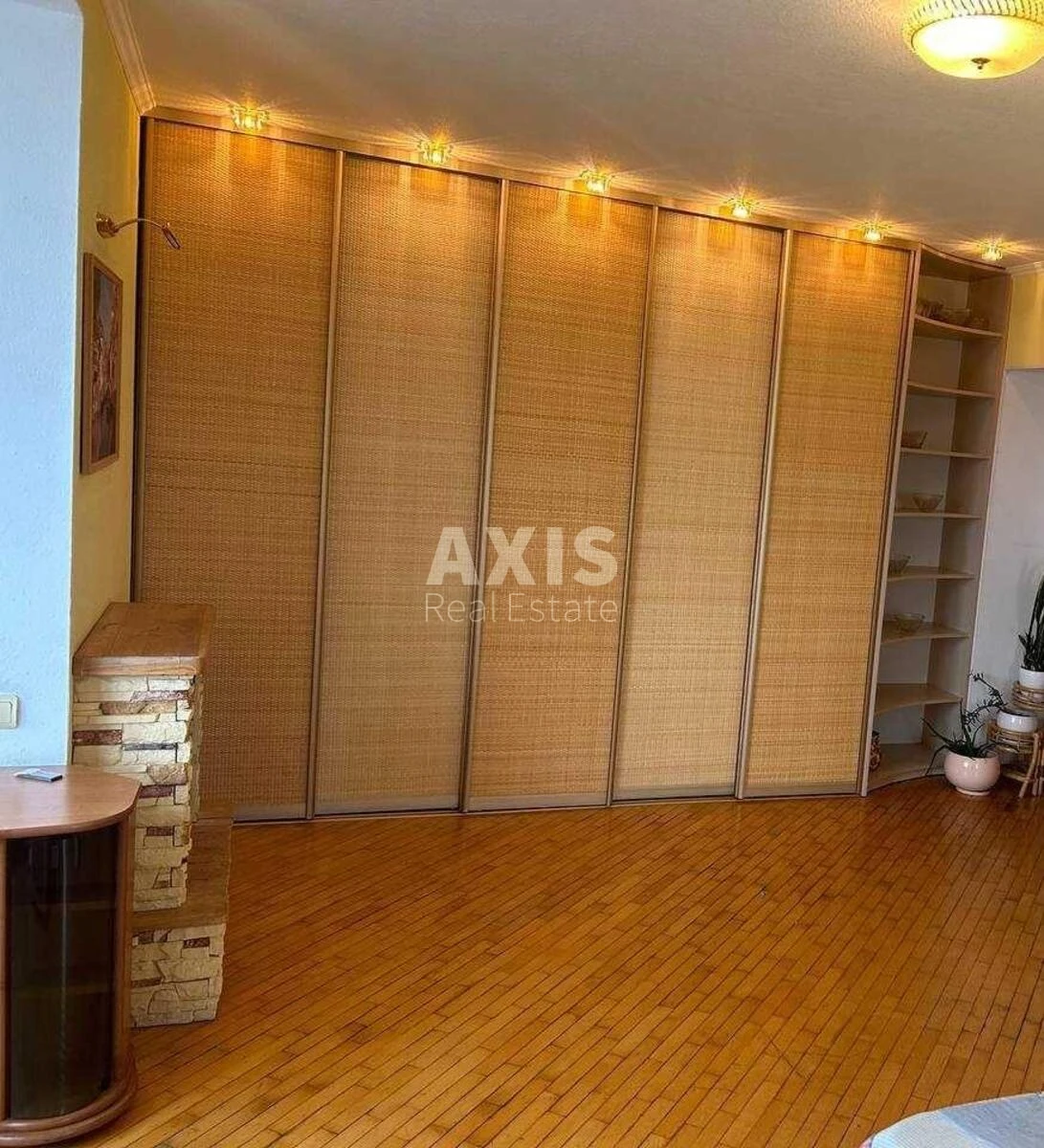 2к квартира ул. Уинстона Черчилля 18Б6222614