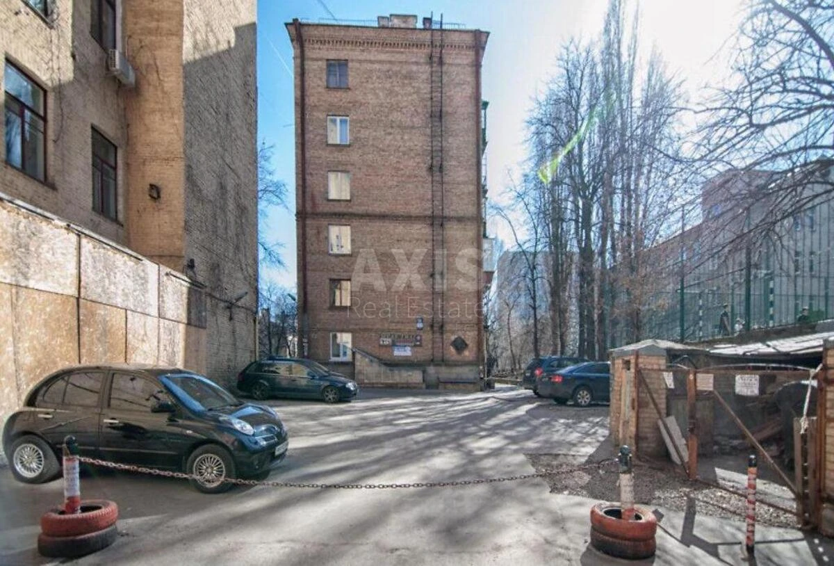 Объект торговли район Прорезная ул., Шевченковский 13, 64м271944