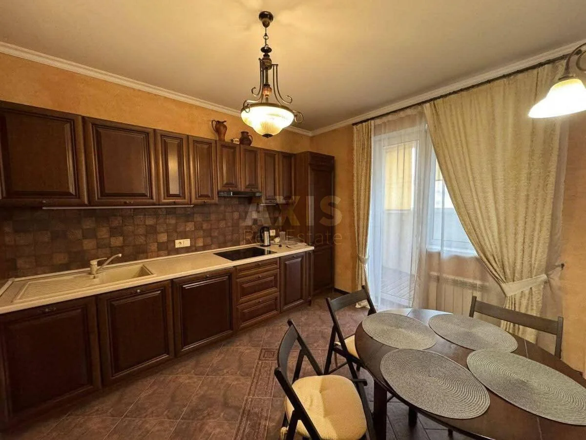 1k apartment vul. Knjazhyj Zaton 21