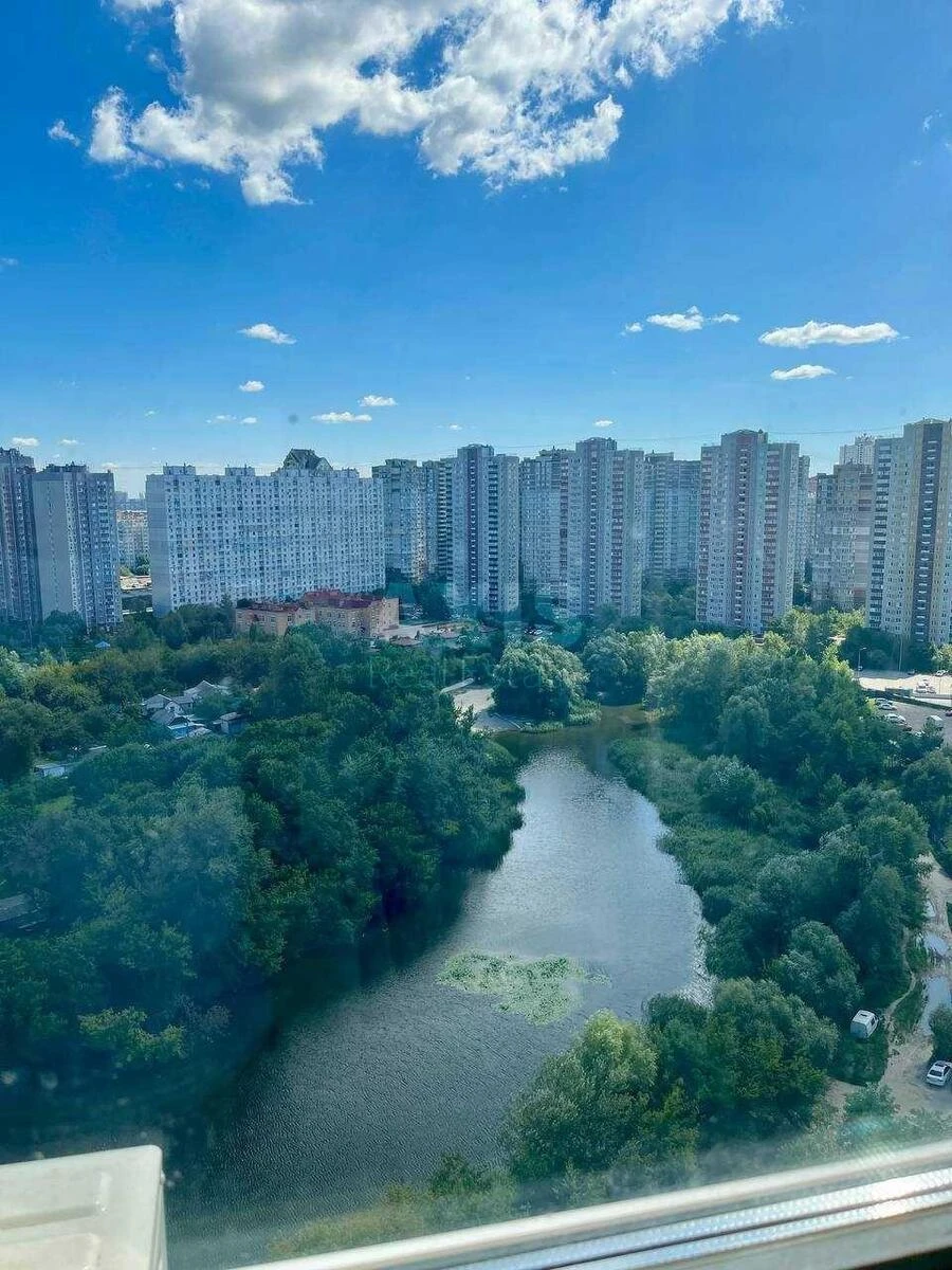 3k apartment vul. Urlivs'ka 38А6002416