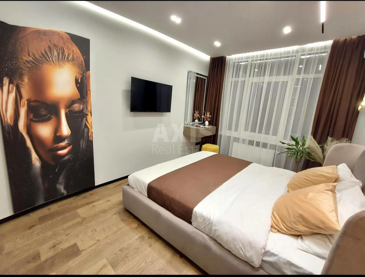 1k apartment vul. Sverstjuka Jevgena 6Е674515