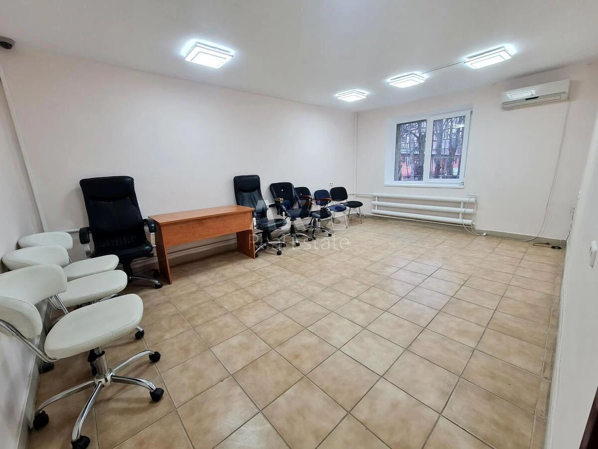 Офис ул. Сосниных Семьи 14А, 90м2639510