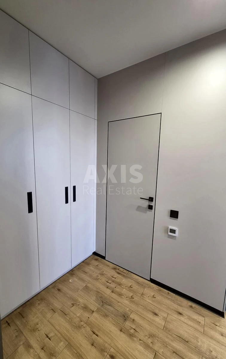 1k apartment vul. Sverstjuka Jevgena 6Е6777110