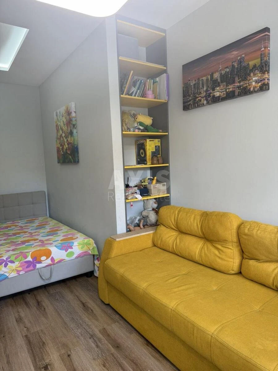 3k apartment vul. Preobrazhens'ka 8Б708268
