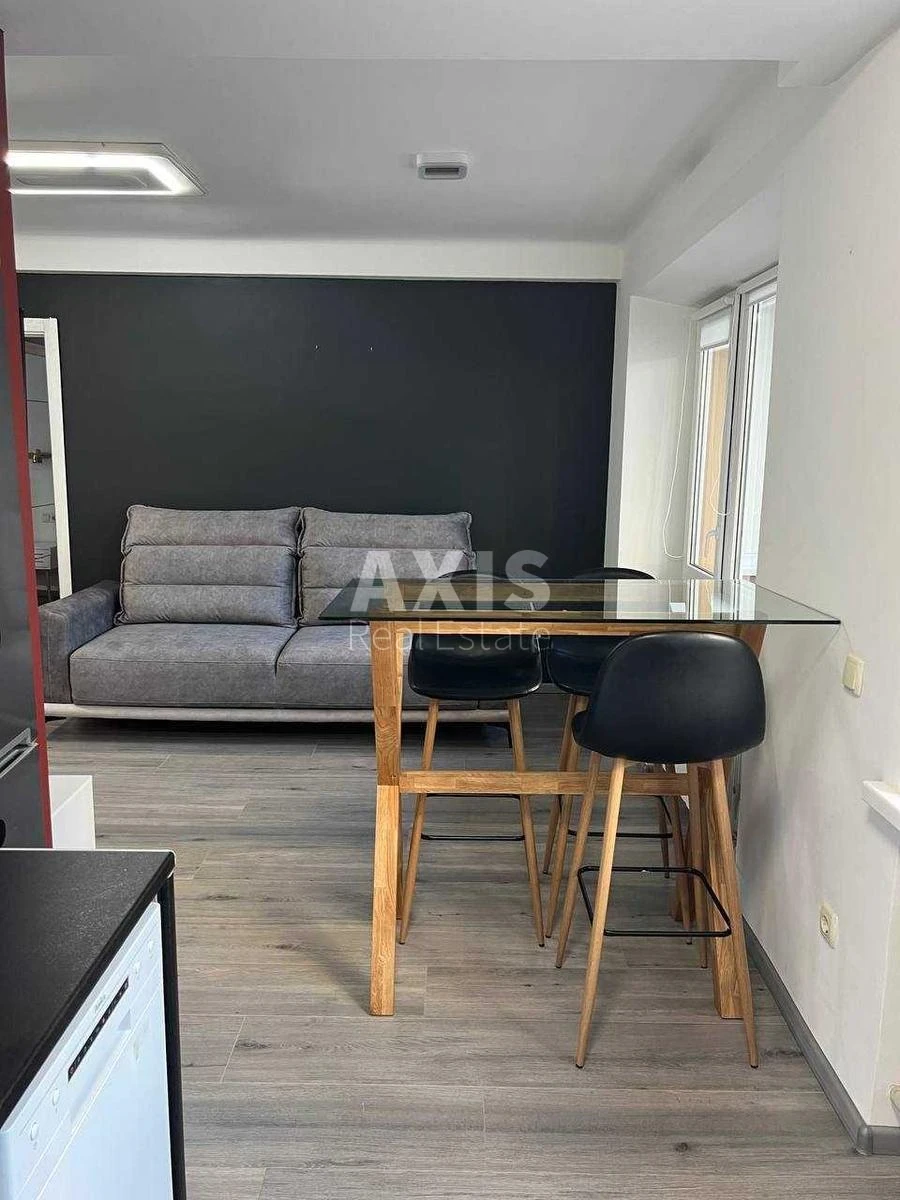 2k apartment uzv. Klovs'kyj 12416023