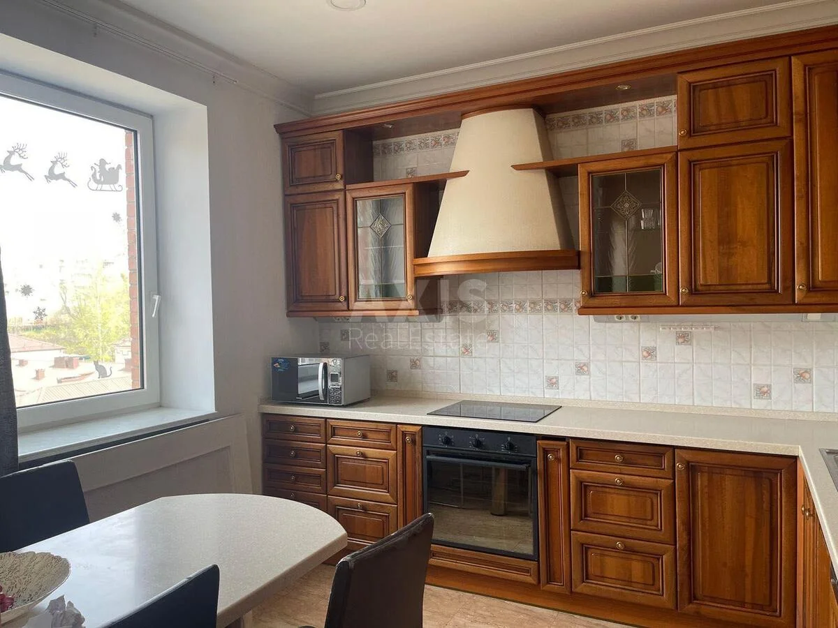 5k apartment vul. Oleksandra Konyskoho 52/58