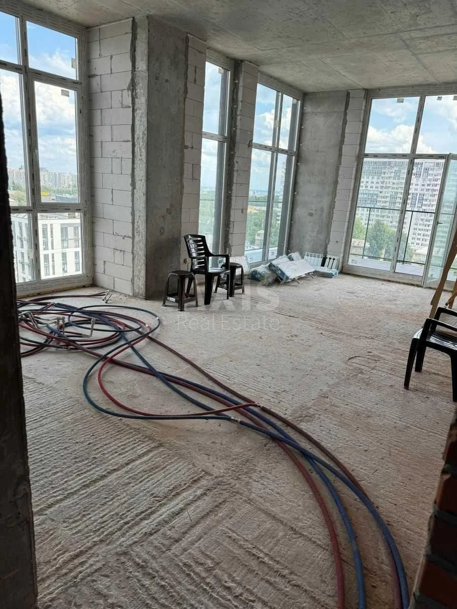 3k apartment vul. Saljutna 2Б649382