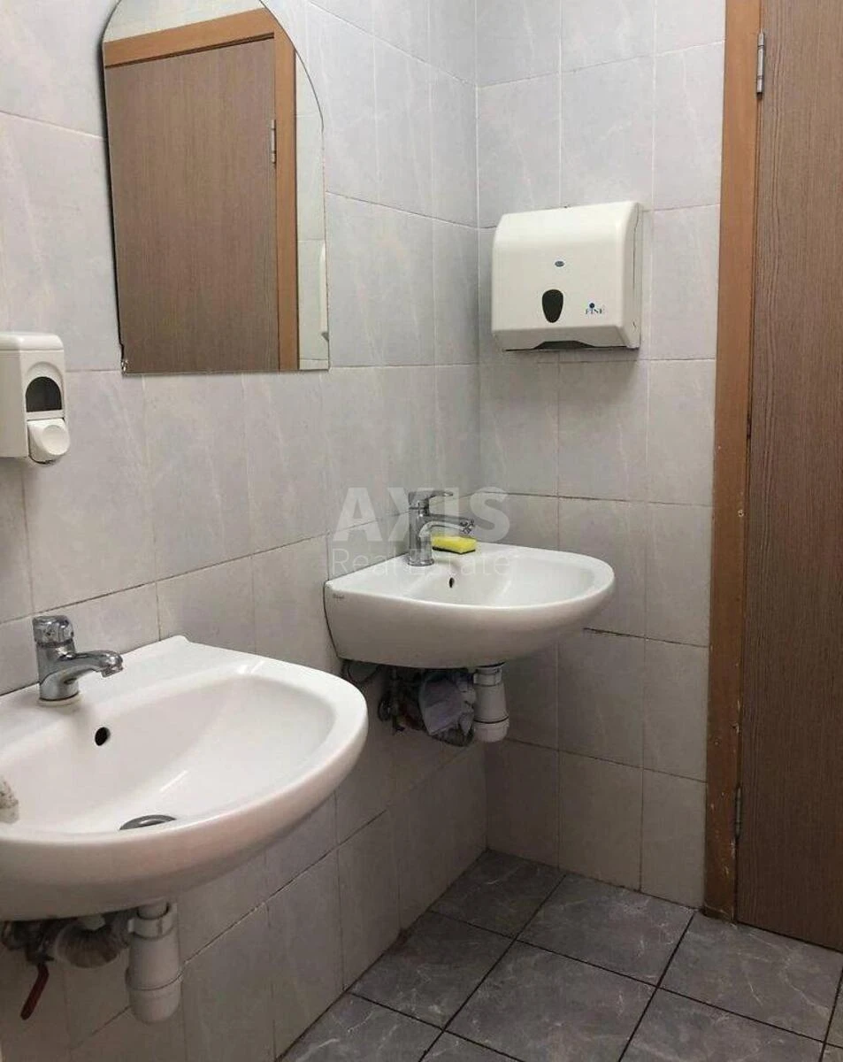 Office vul. Velyka Vasyl'kivs'ka 39, 90m2717739