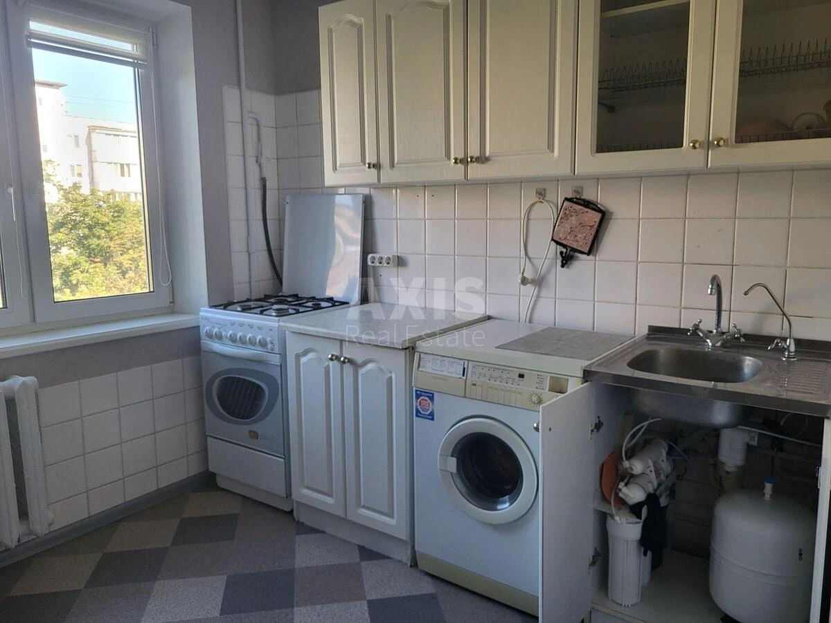 2k apartment vul. Jevgena Konoval'cja 37660120