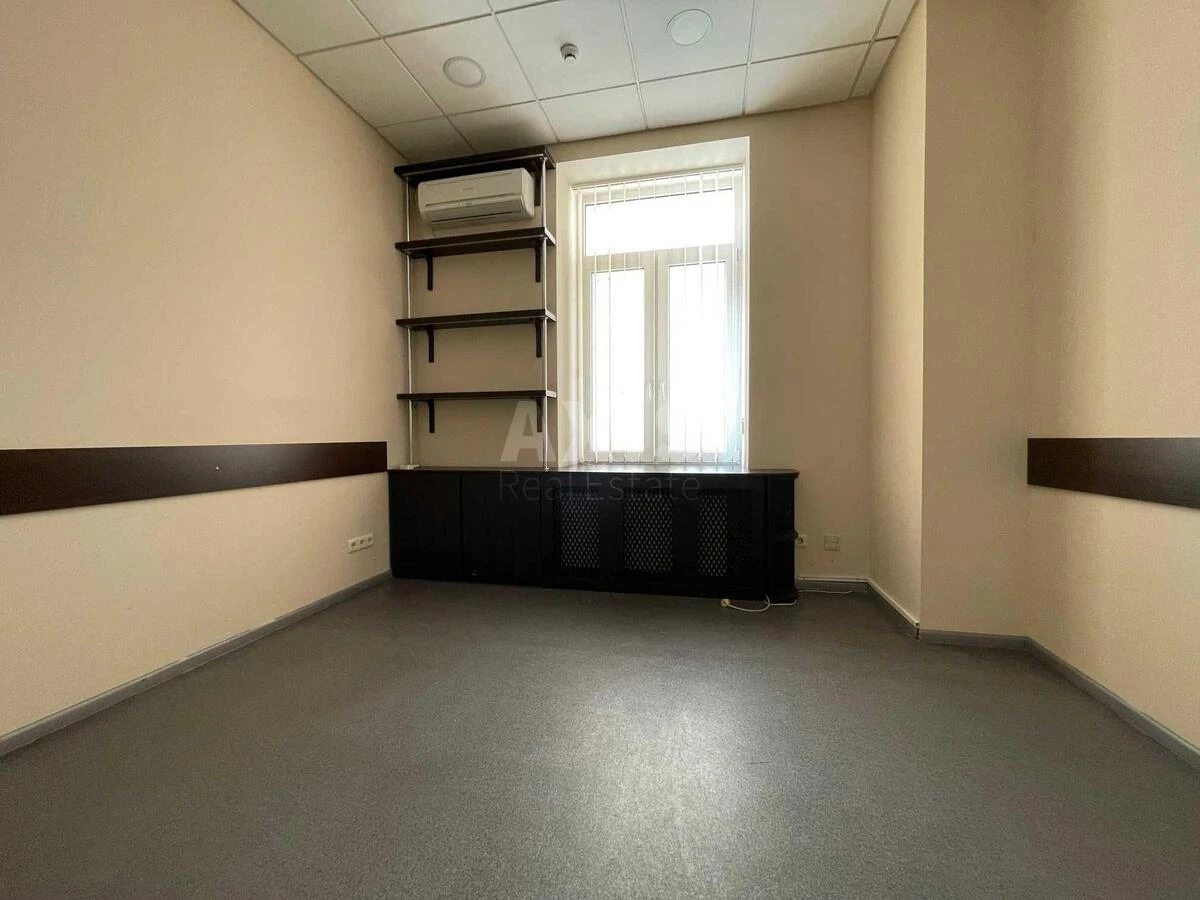 Office vul. Saksagans'kogo 3, 300m26758410