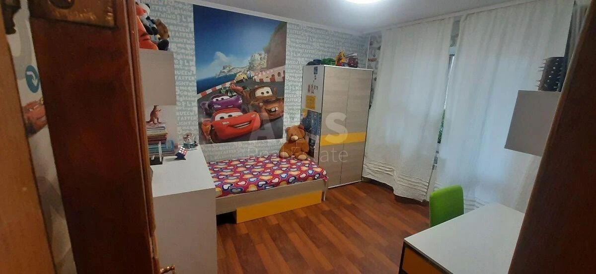 4k apartment vul. Pryrichna 33671811