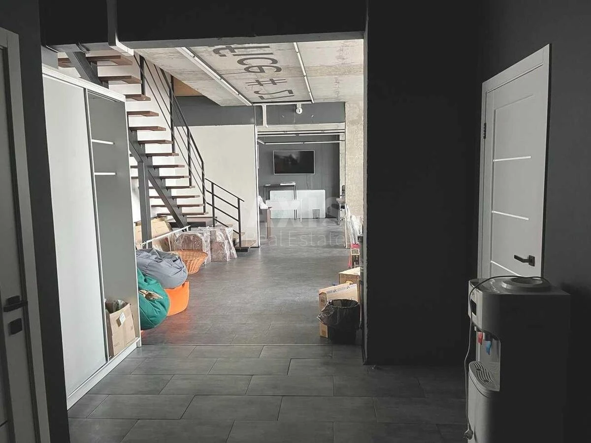 Office vul. Jevgena Konoval'cja 26, 327m2656280