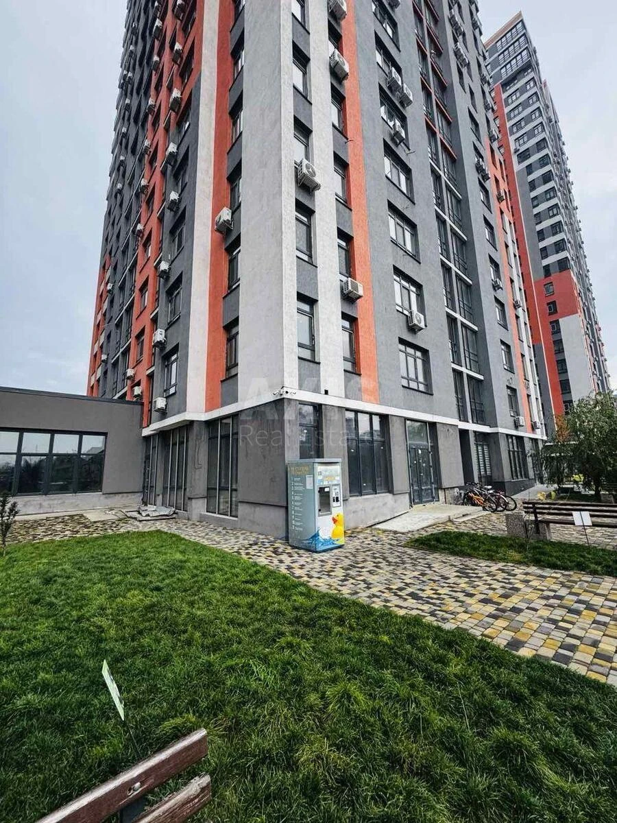 2k apartment vul. Berezhans'ka 15656971