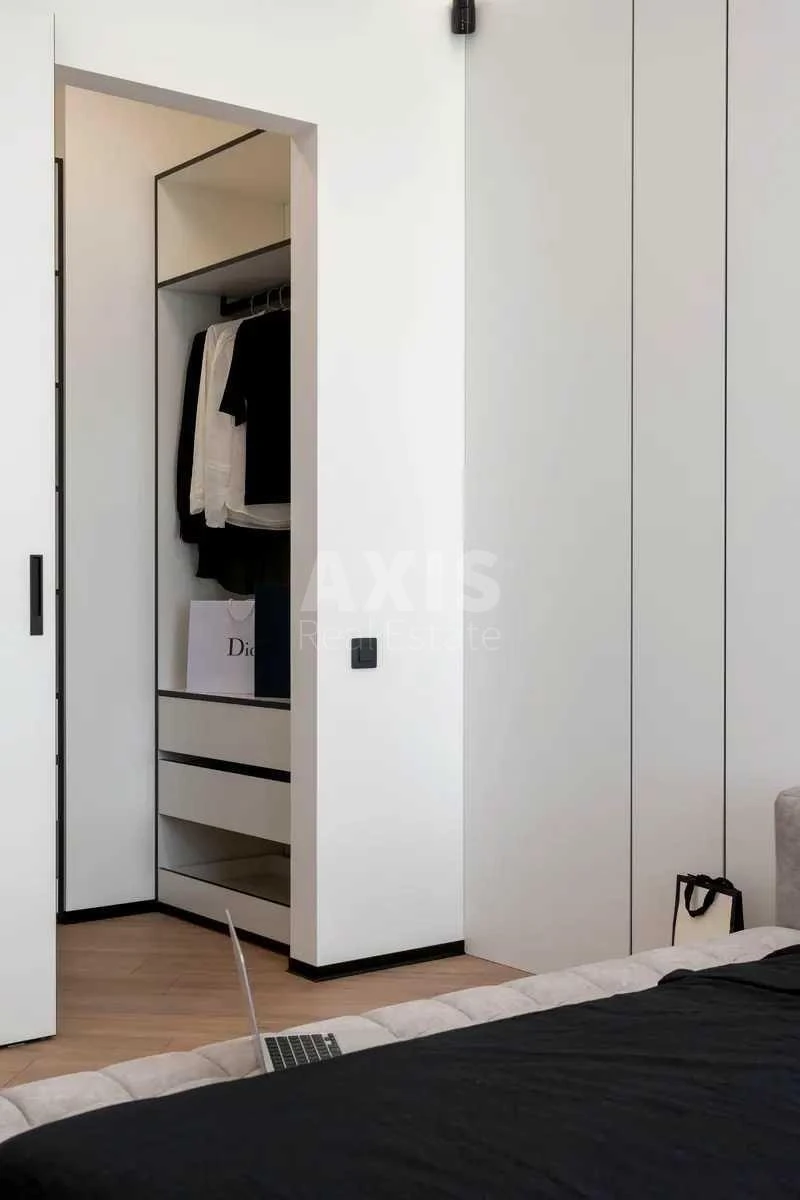 3k apartment vul. Universytets'ka 23657108