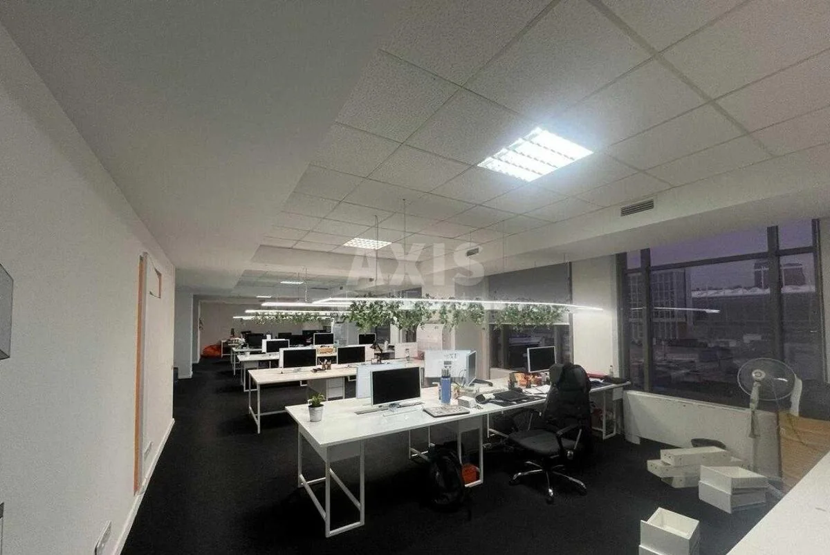 Office vul. Velyka Vasyl'kivs'ka 72, 460m2