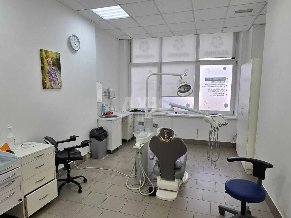 Объект торговли наб. Днепровская 26Г, 164м2