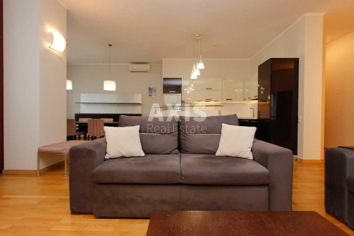 4к квартира ул. Дмитриевская Тринадцять А516492