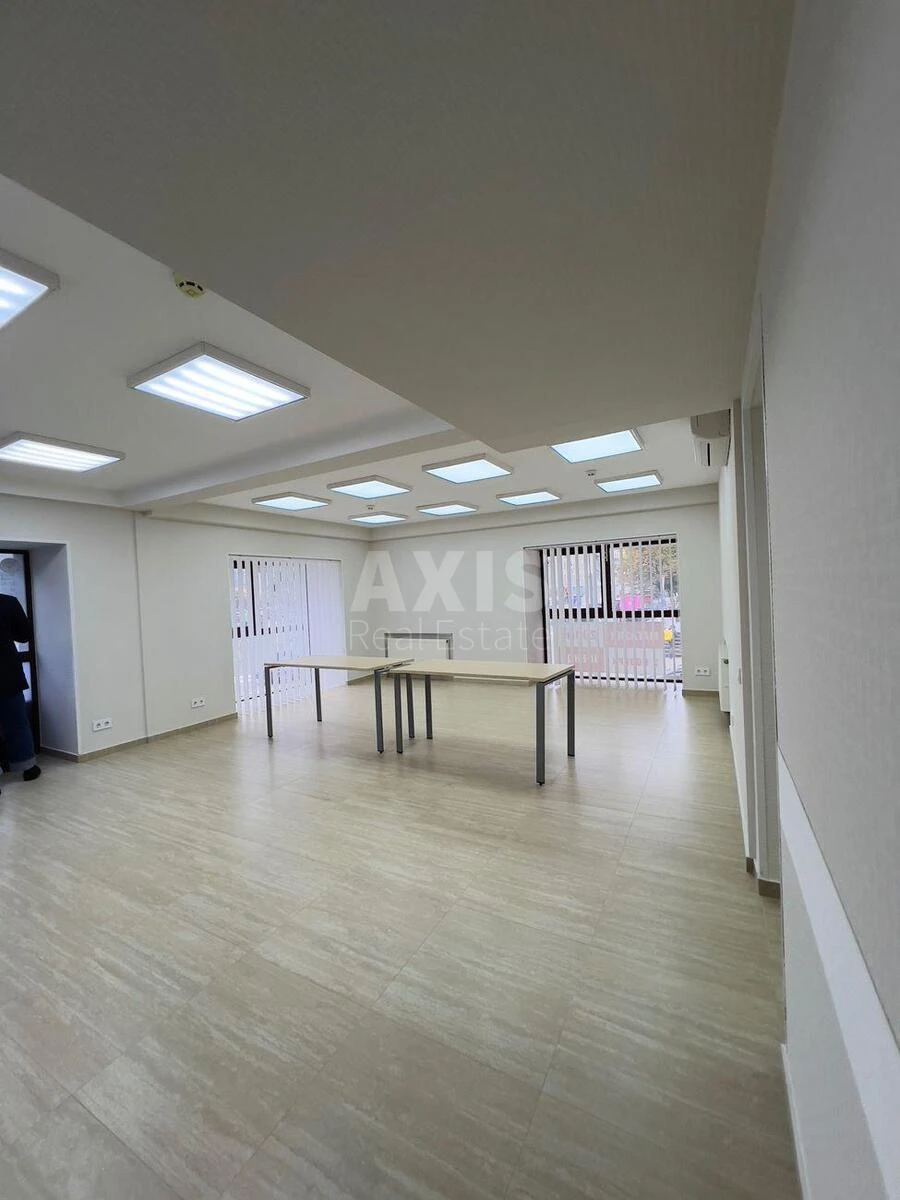 Office vul. Gonchara Olesja 79, 200m2600528