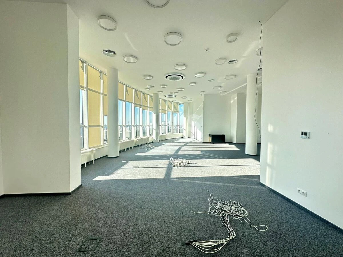 Office bul. Lesi Ukrai'nky 23, 700m26780918