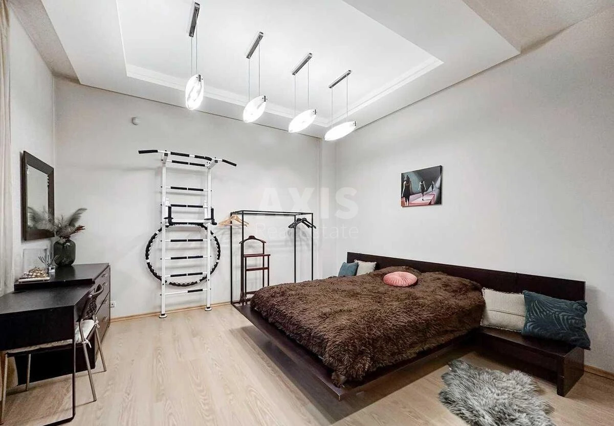 3k apartment vul. Ljuterans'ka 10А678435