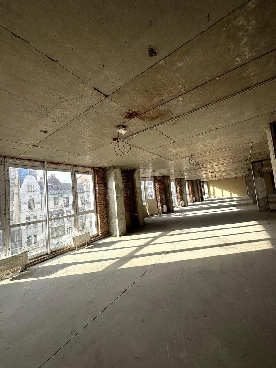 Office vul. Saksagans'kogo 80, 563m2667600