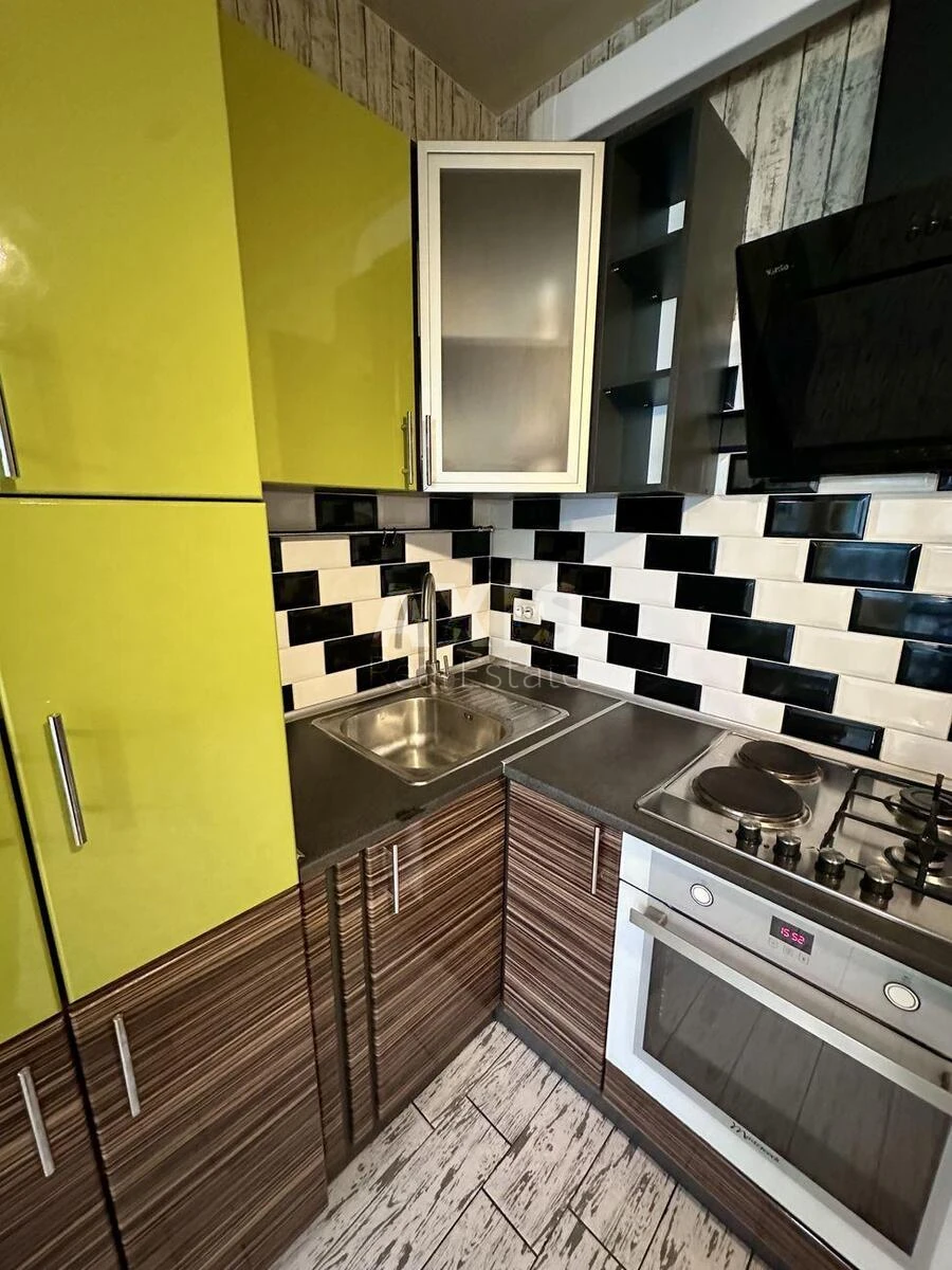 1k apartment vul. Radystiv 30650390