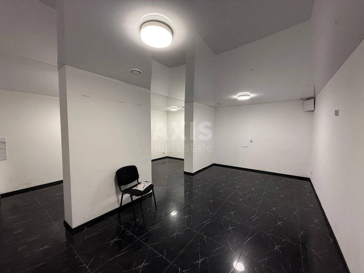 Объект торговли ул. Чавдар Елизаветы 13, 38м2648752