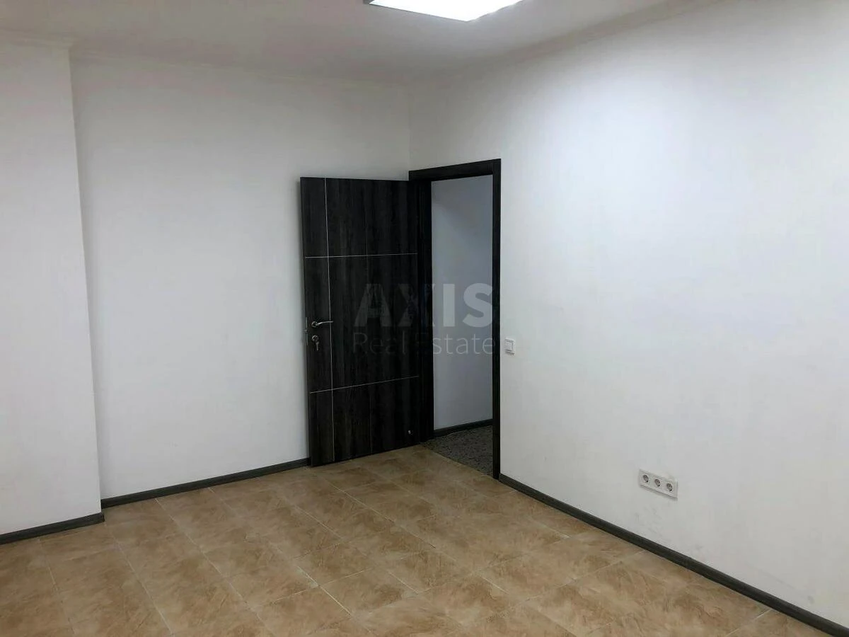 Office vul. Jurkivs'ka 34, 87m2666531