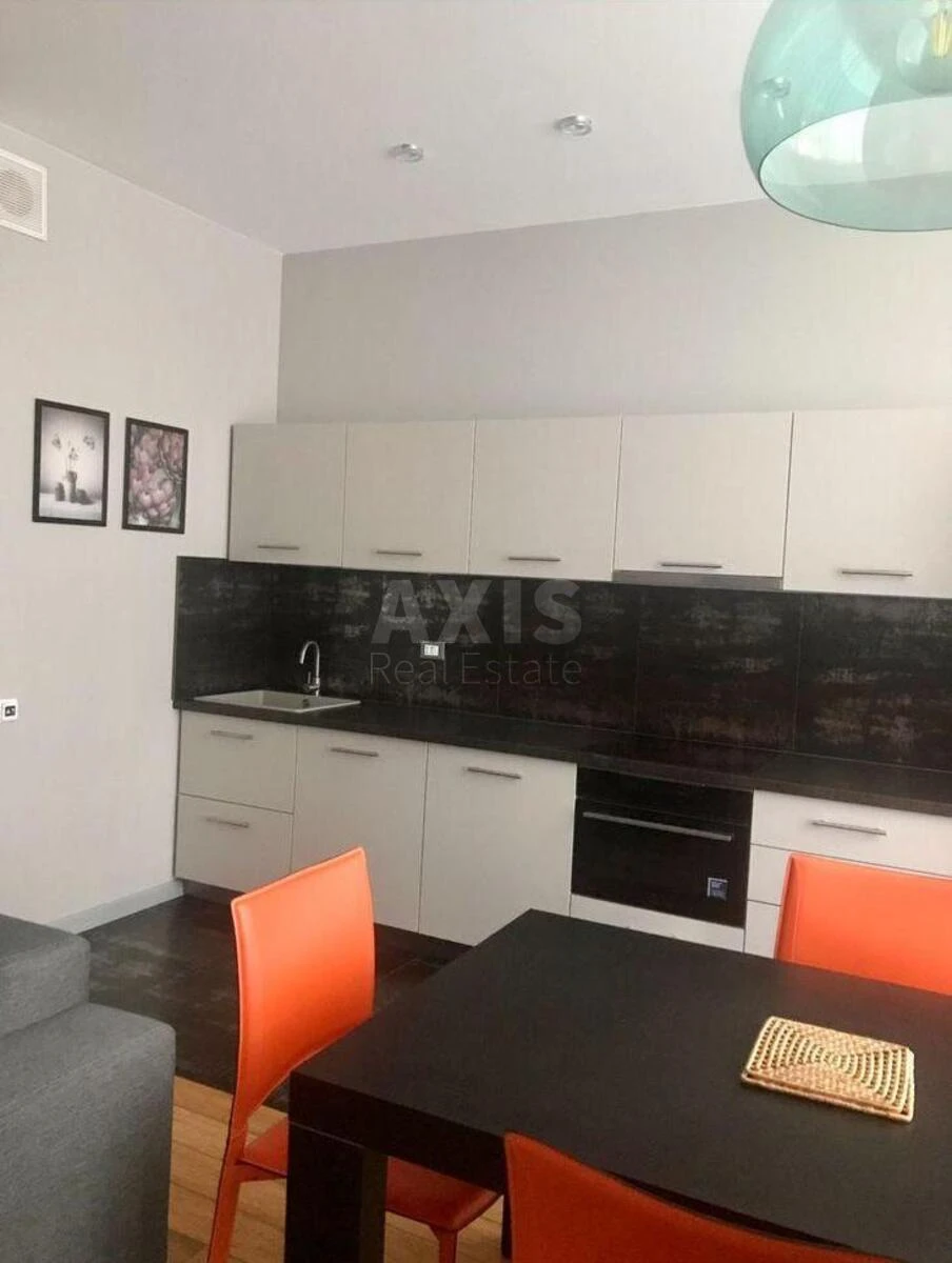 3k apartment vul. Jevgena Konoval'cja 32Г70666