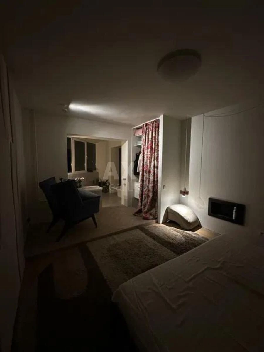 3k apartment vul. Bal'zaka Onore de 55Б671762