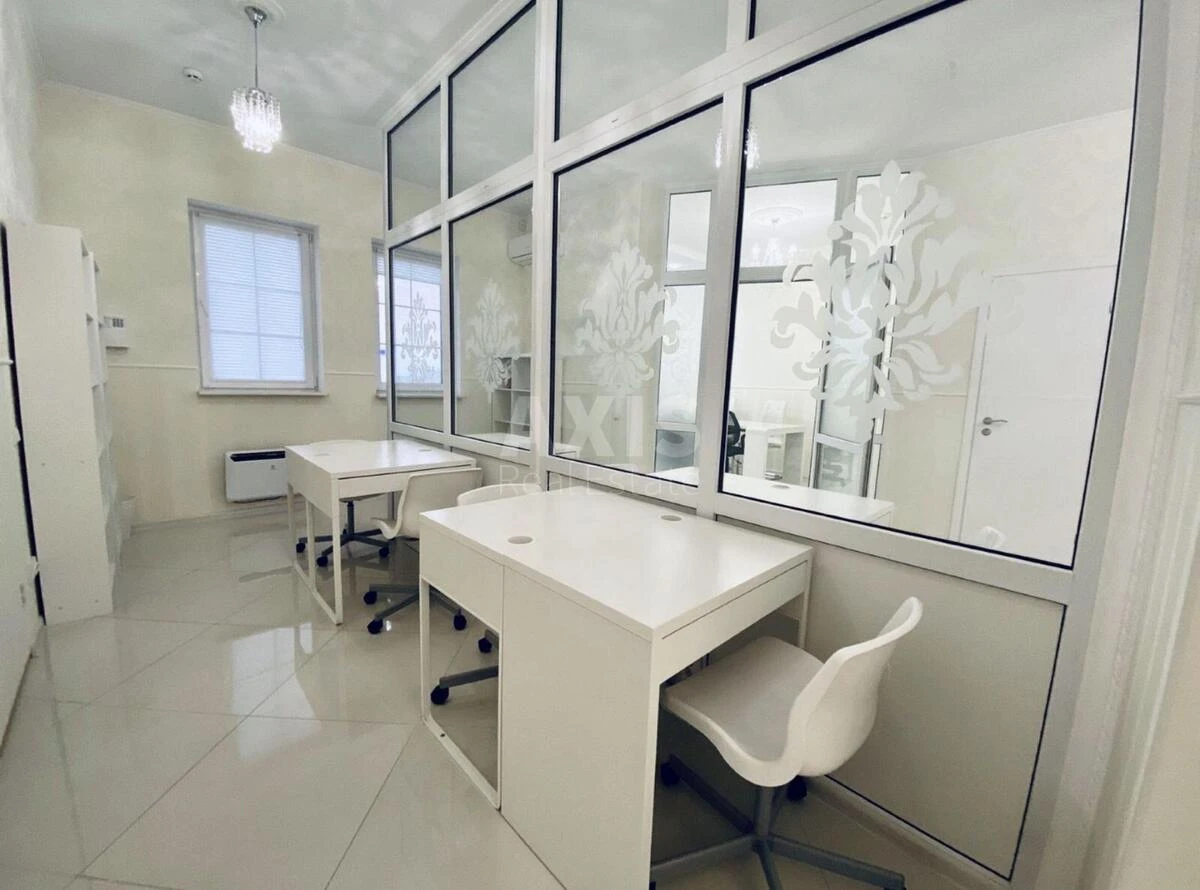 Office vul. Chavdar Jelyzavety 11, 55m267244