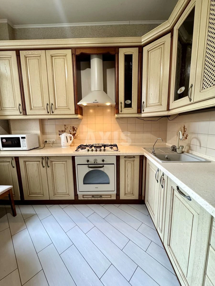 2k apartment vul. Shovkovychna 13/270375