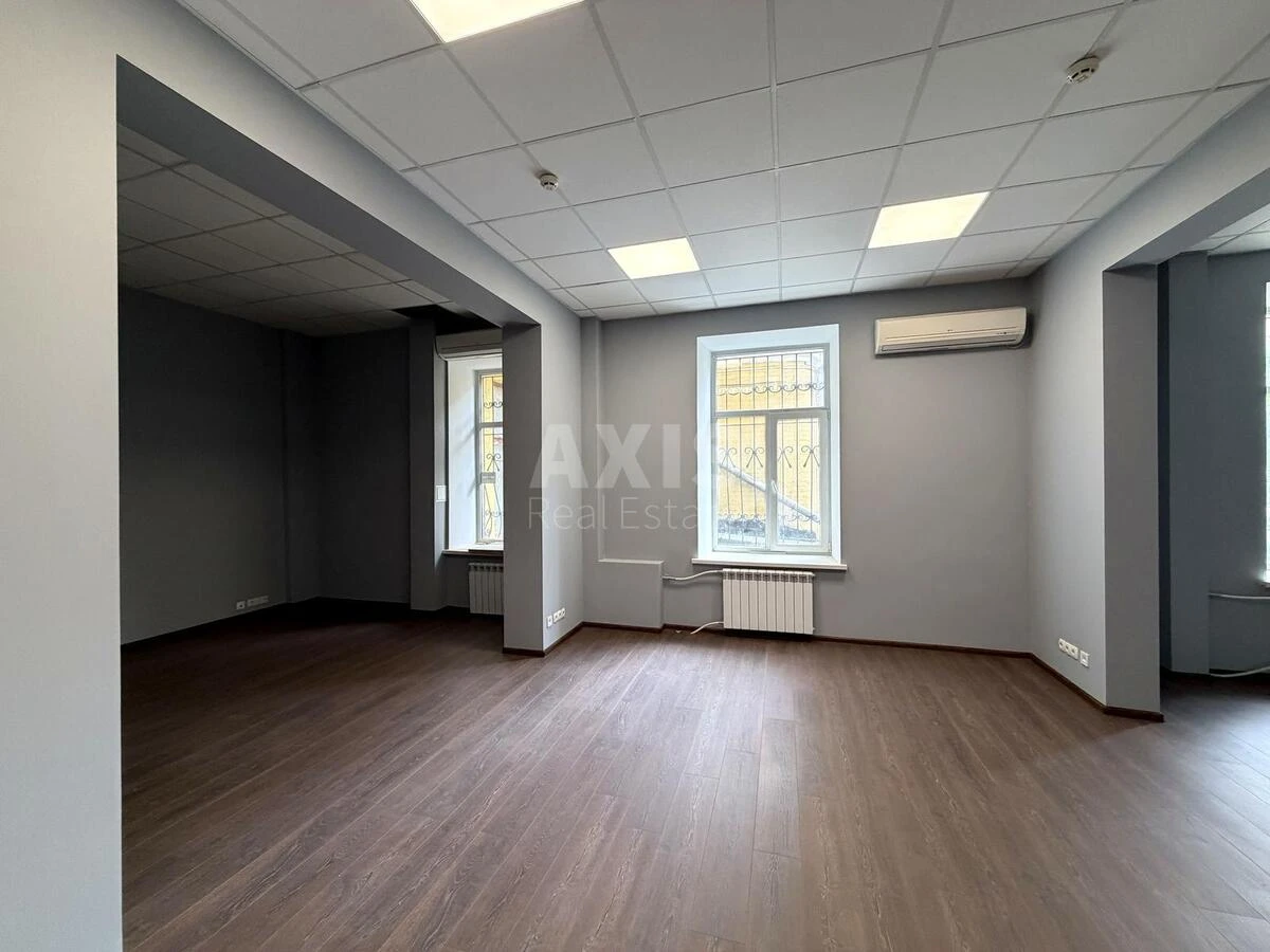 Офис ул. Евгения Чикаленко 25, 300м26891913