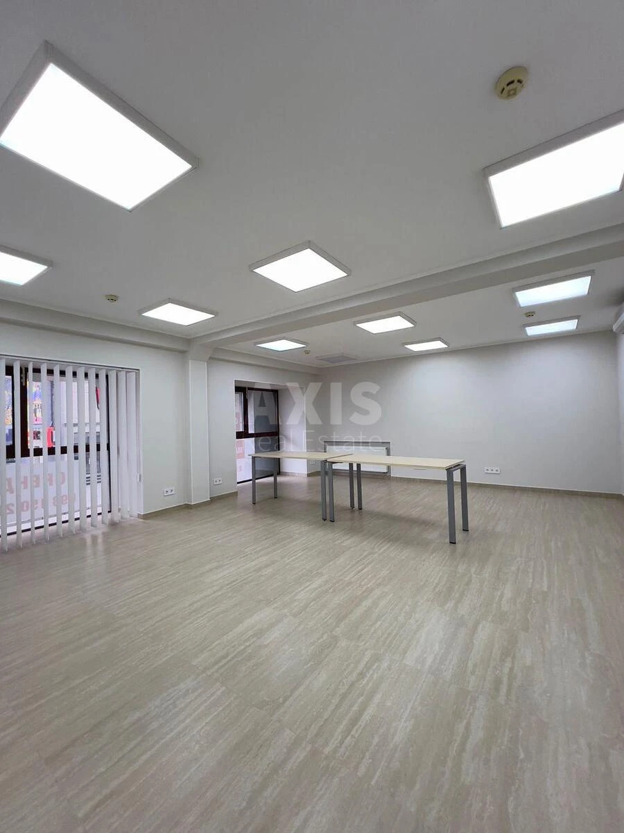 Office vul. Gonchara Olesja 79, 200m2600525