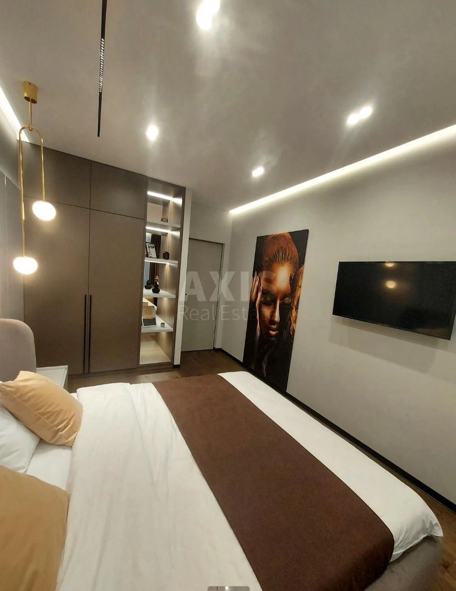 1k apartment vul. Sverstjuka Jevgena 6Е674516