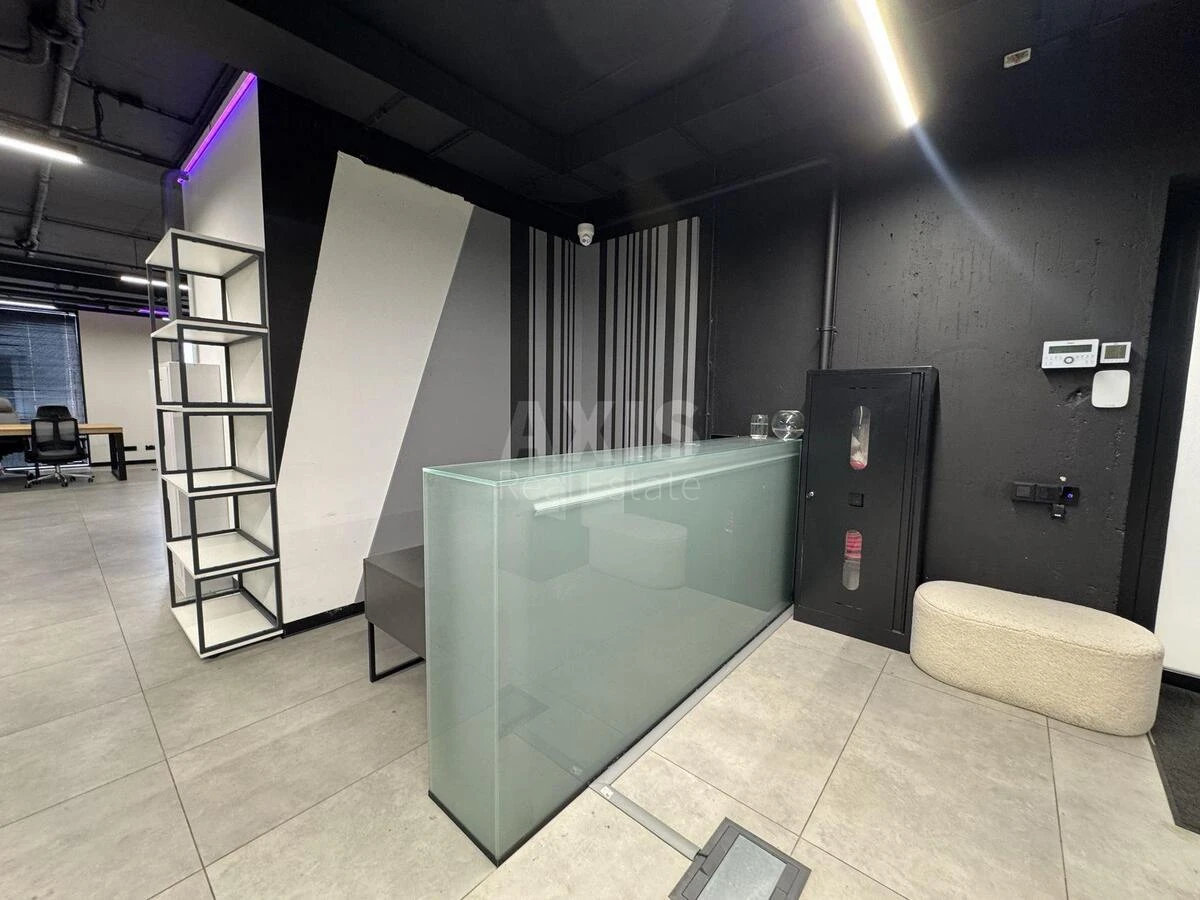 Office vul. Krasylivs'ka 9, 4500m2710538