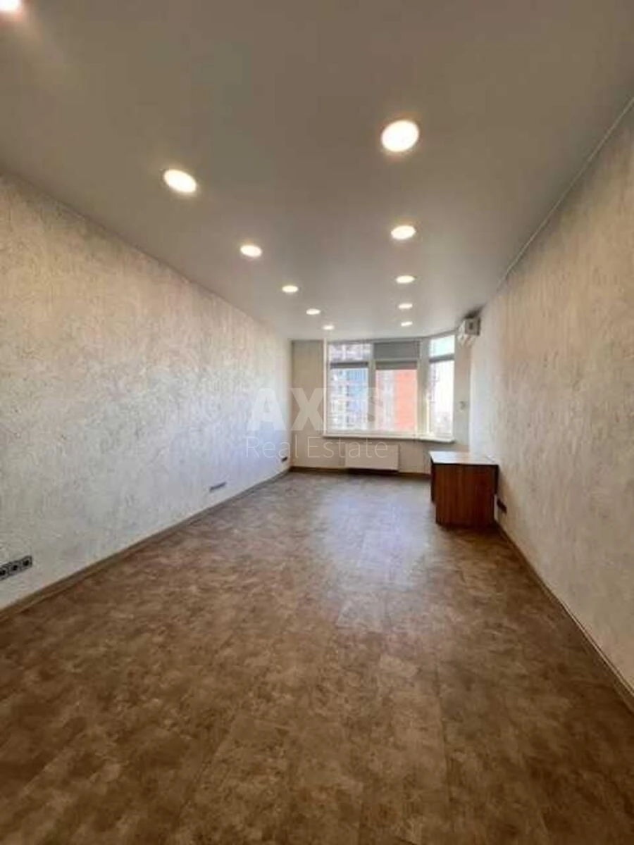 Office vul. Jevgena Konoval'cja 34, 111m2663008