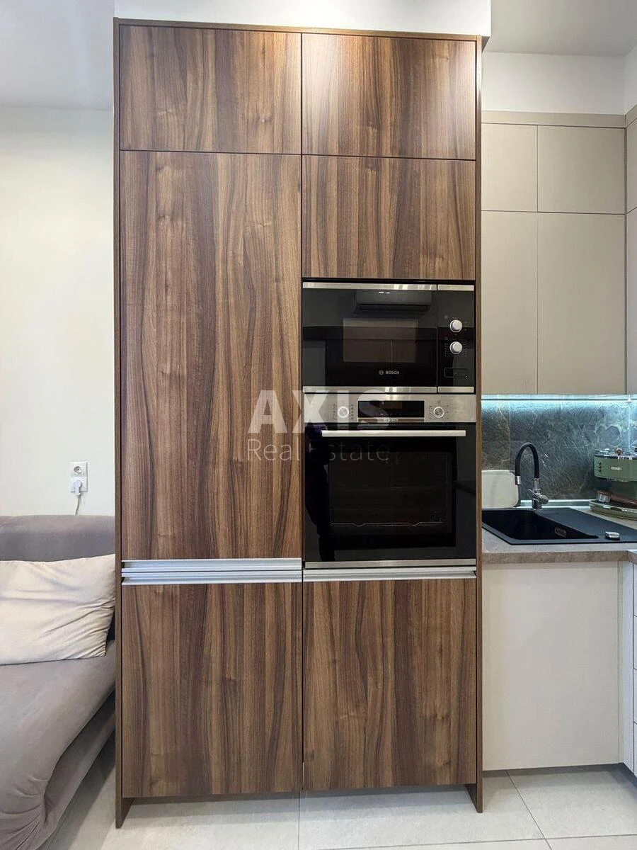 1k apartment pr-t Berestejskij 42675942