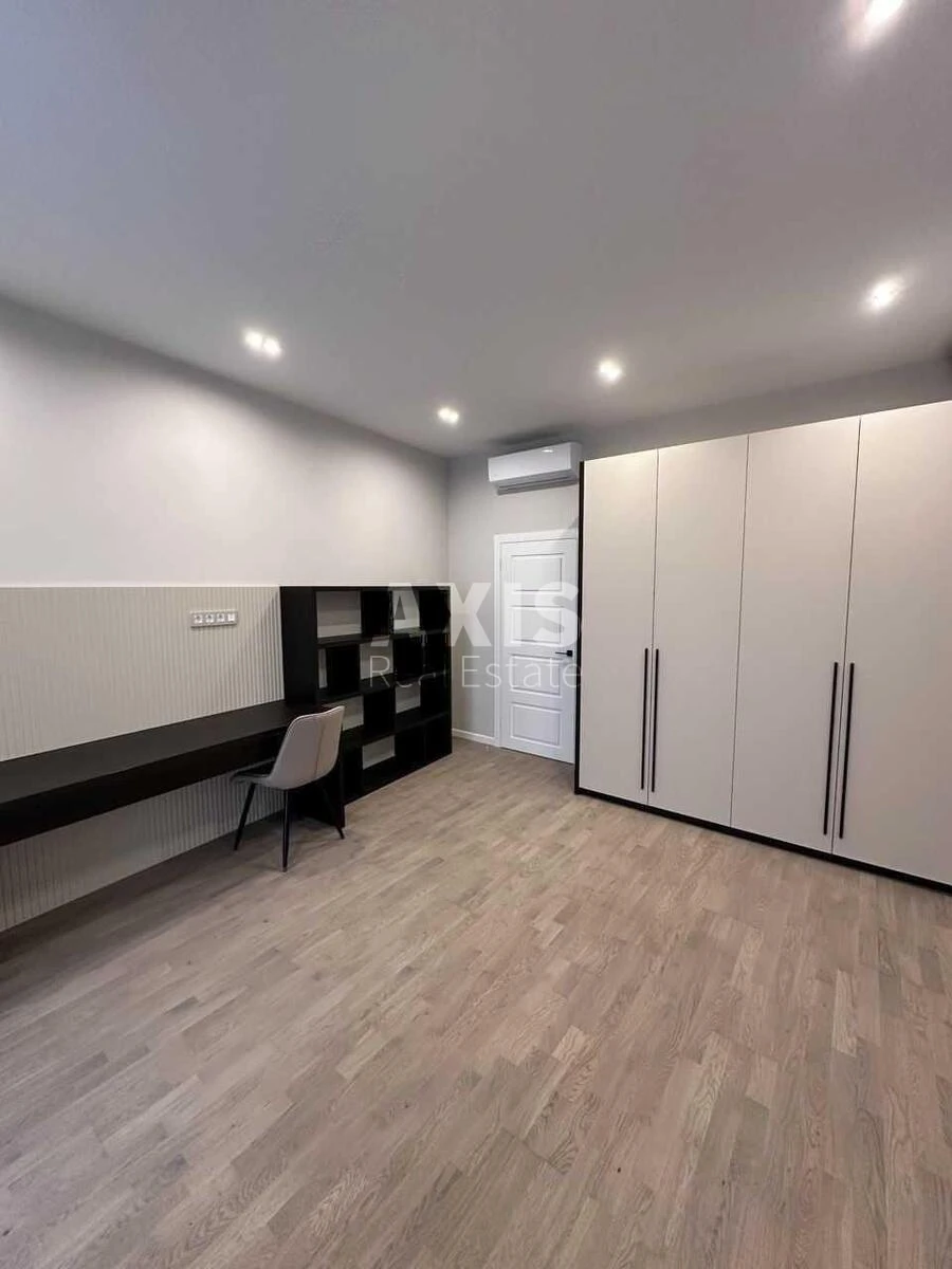 3k apartment vul. Vasylya Tyutyunnyka 28A661167