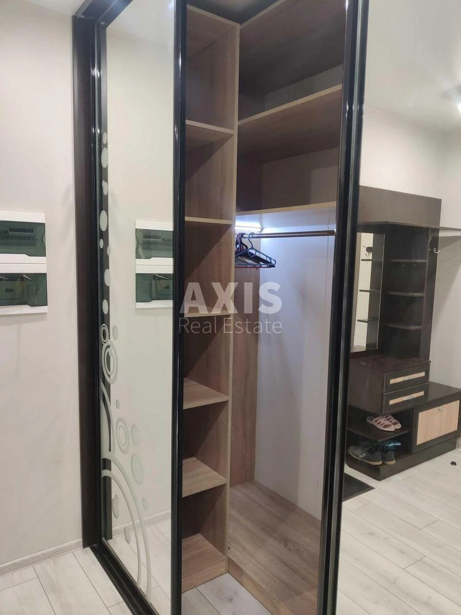 1k apartment pr-t Berestejskij one hundred and nine A542355