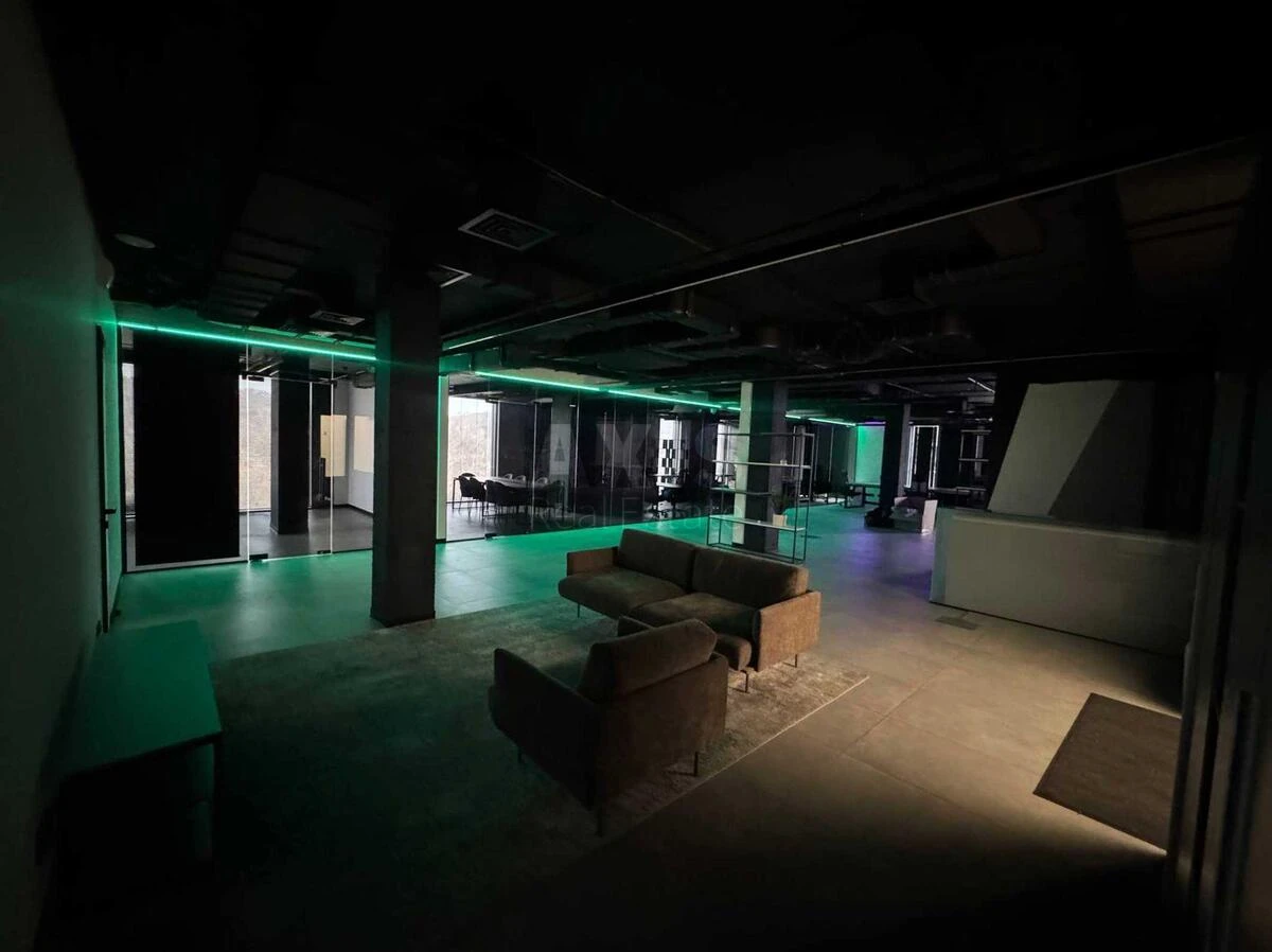 Office vul. Krasylivs'ka 6, 417m26714010