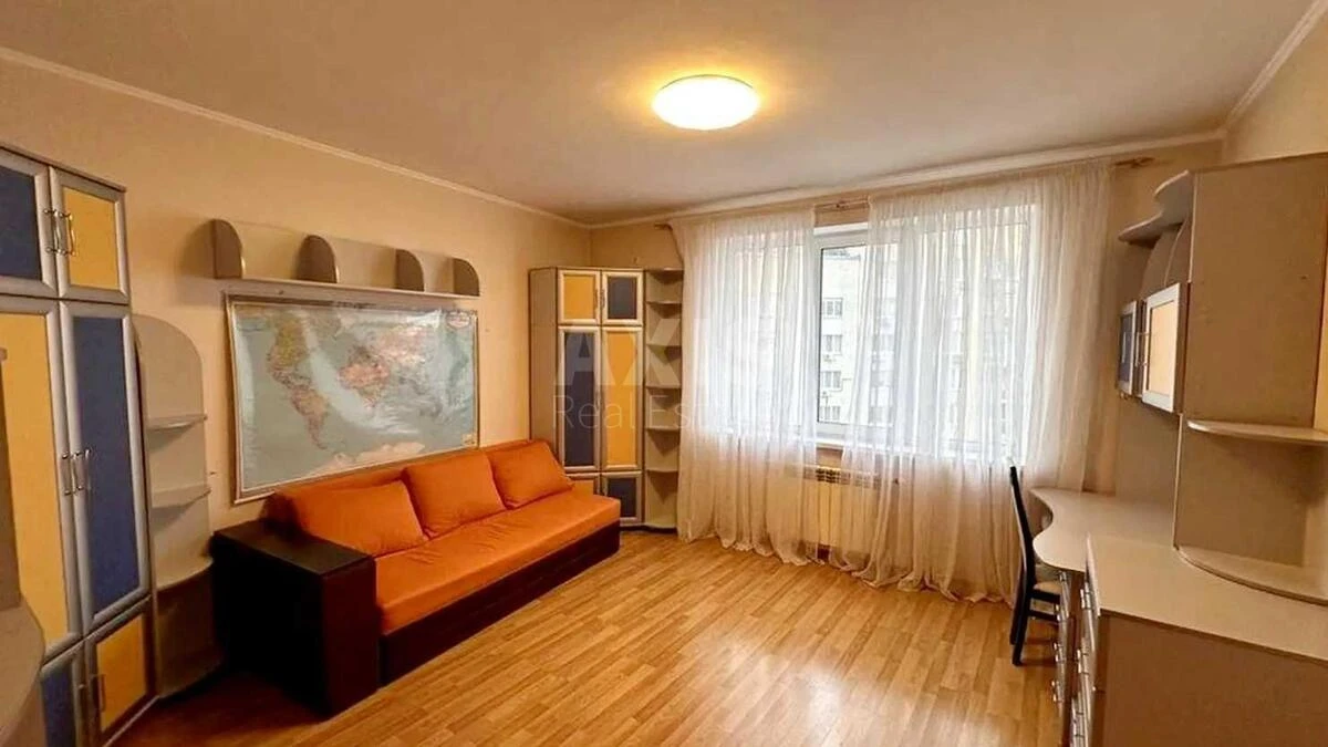 3k apartment vul. Urlivs'ka 11А672034