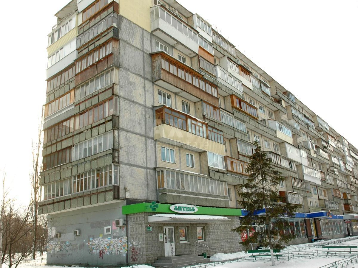 3k apartment vul. Serafymovycha 7А7054411