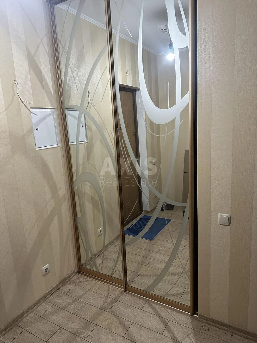 1k apartment vul. Bogatyrs'ka 6А663168
