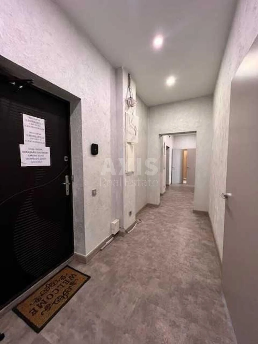 Office vul. Jevgena Konoval'cja 34, 111m2663009