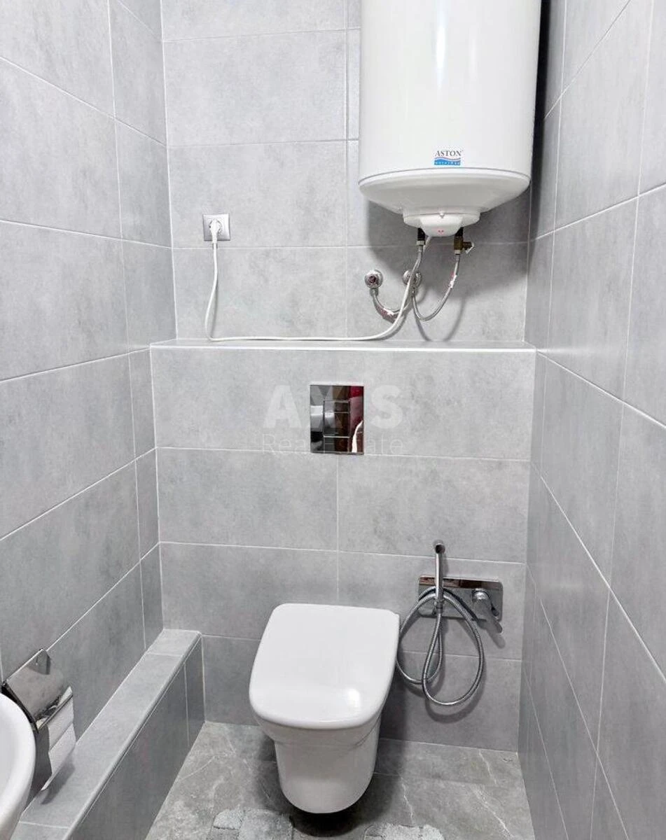 2к квартира ул. Ревуцкого 546959016