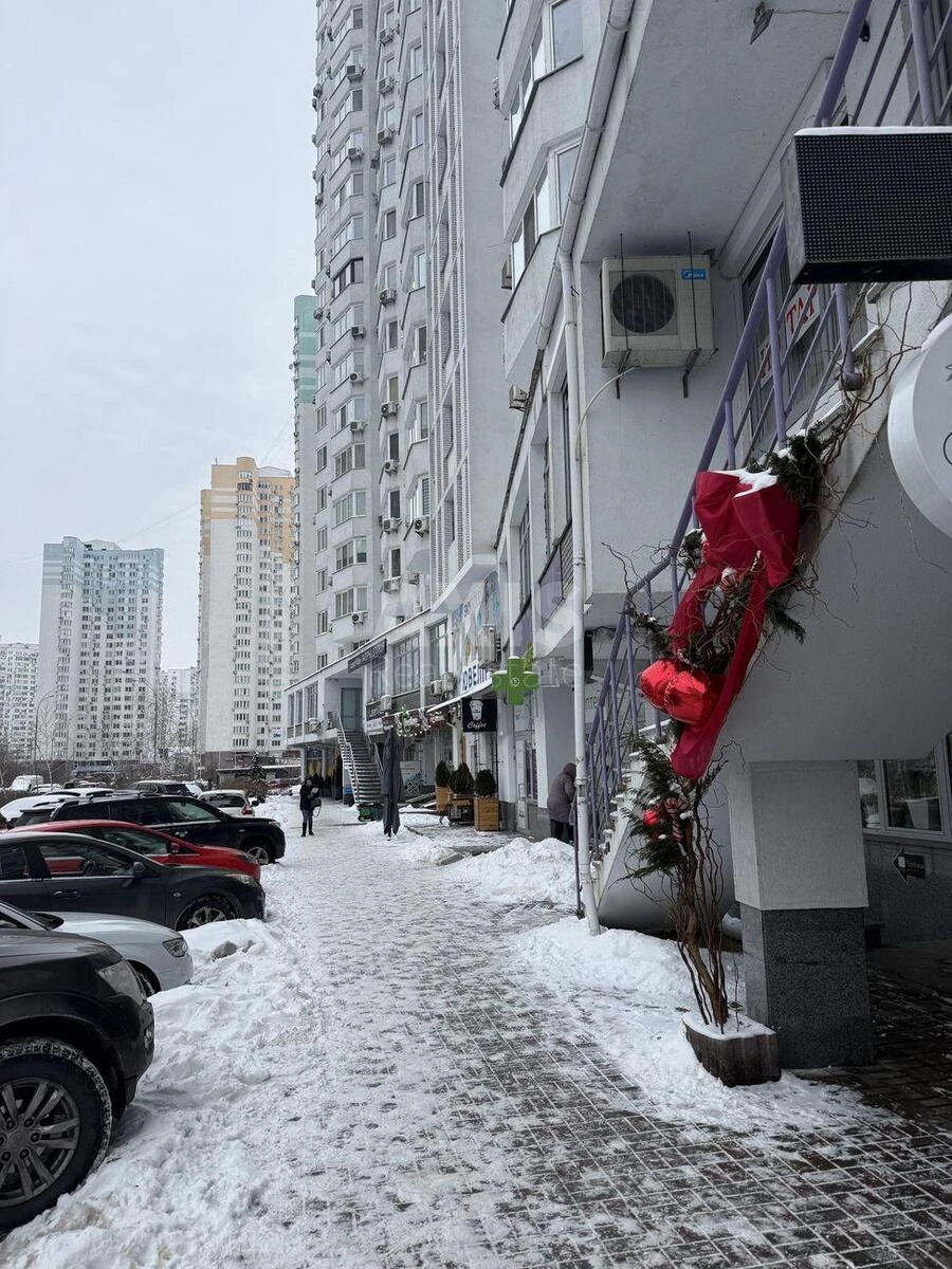 Объект торговли ул. Чавдар Елизаветы 13, 38м2648750