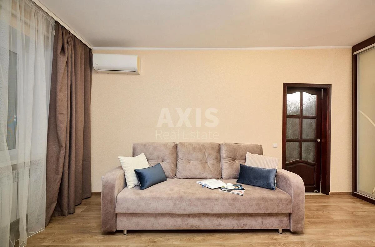 2k apartment vul. Antonovycha 170/1Б665172