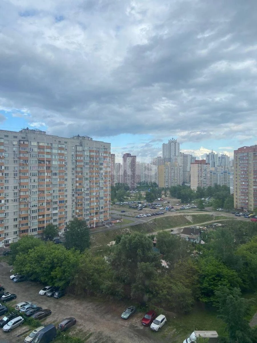 2k apartment vul. Urlivs'ka 16/376495618