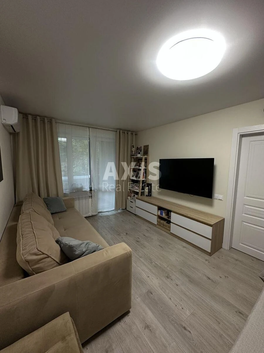 2k apartment vul. Oleha Mudraka 41630614